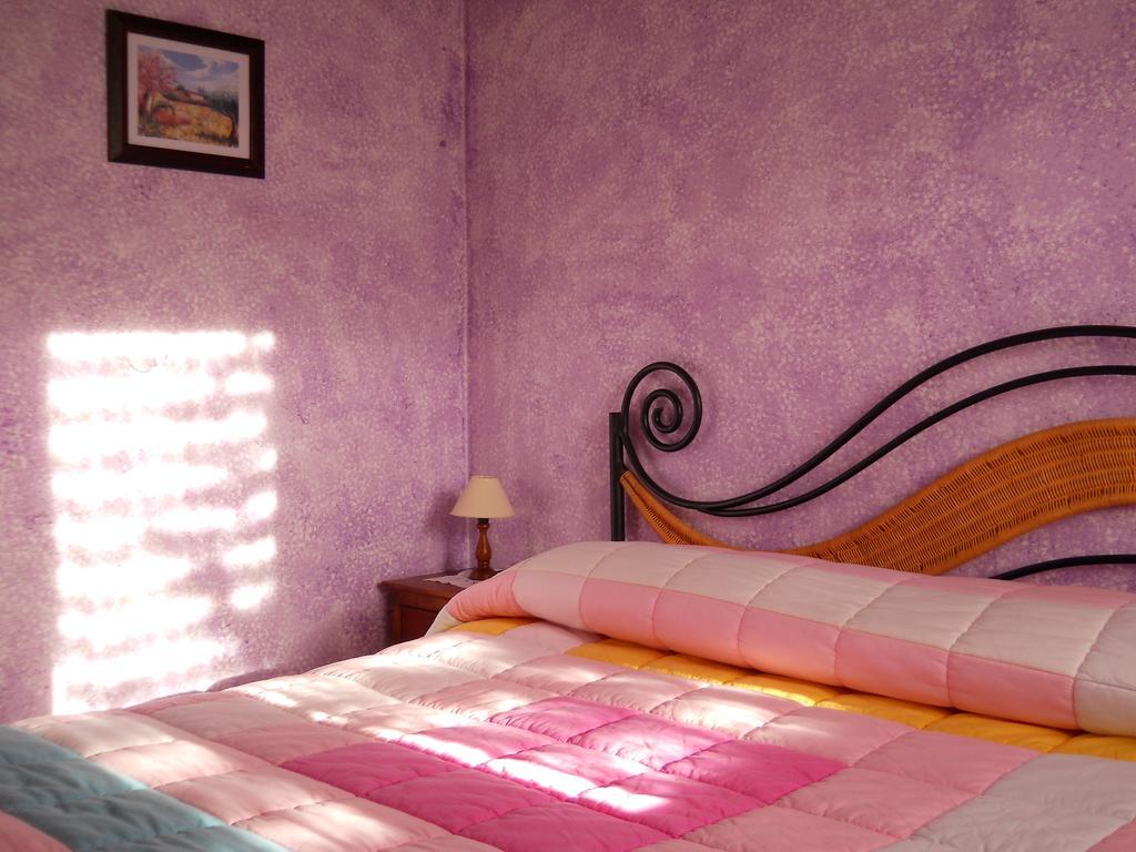 Lo Scoiattolo Villa Ventimiglia Kamer foto