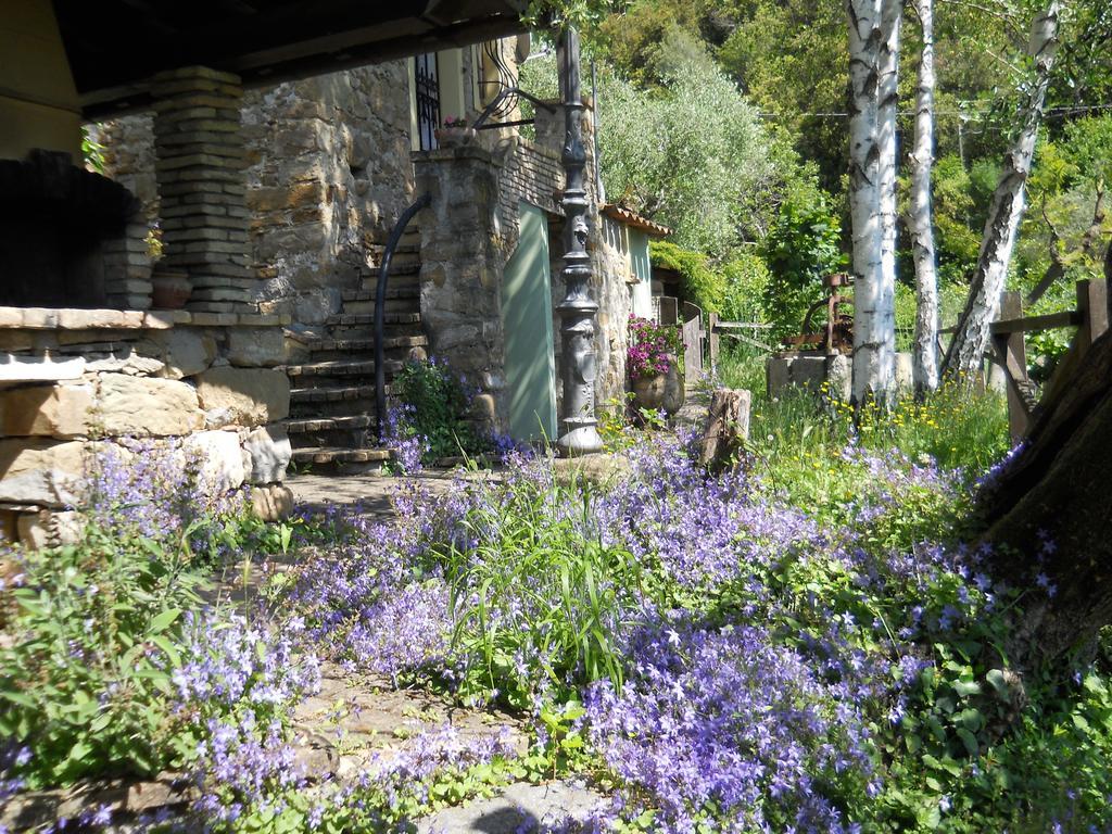 Lo Scoiattolo Villa Ventimiglia Buitenkant foto